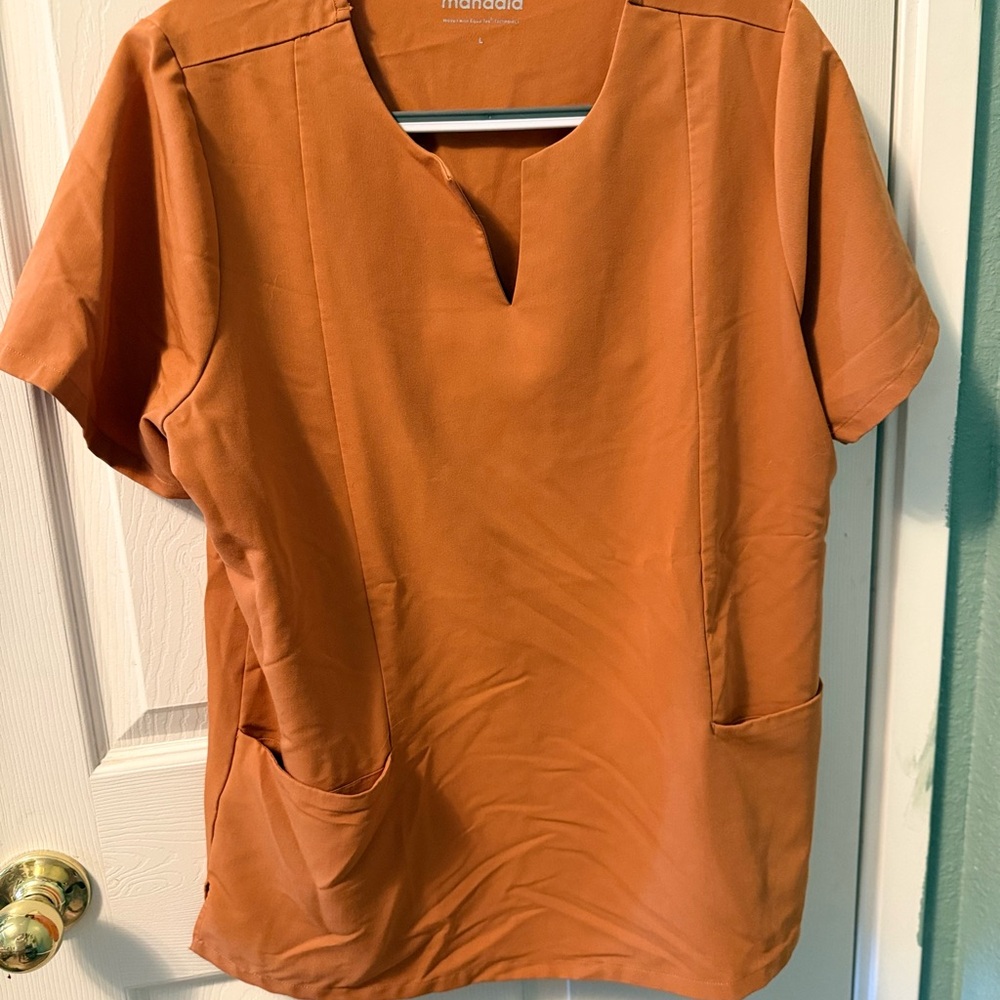 Mandala Orange Scrub Short Sleeve Top L